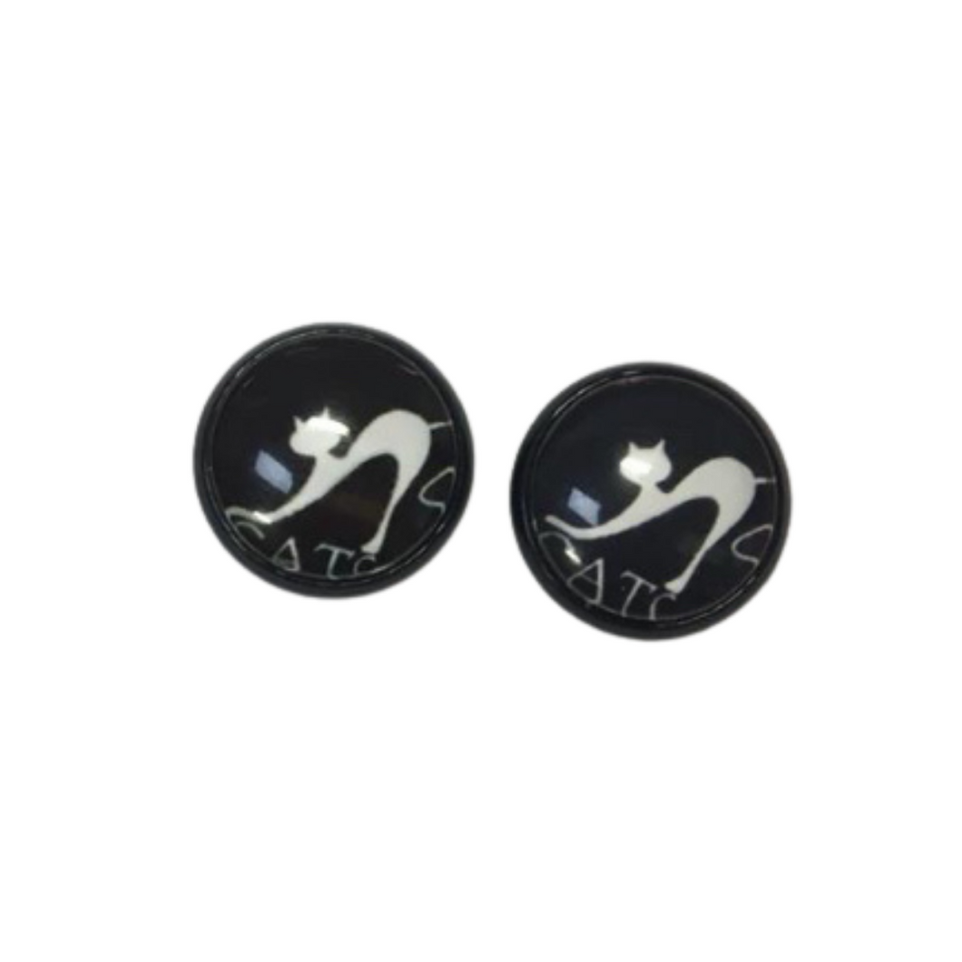 Cat studs